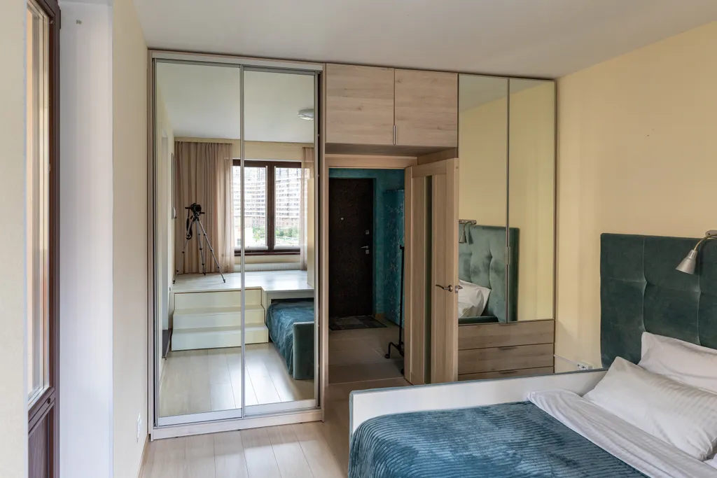 Двухкомнатная квартира с подиумами