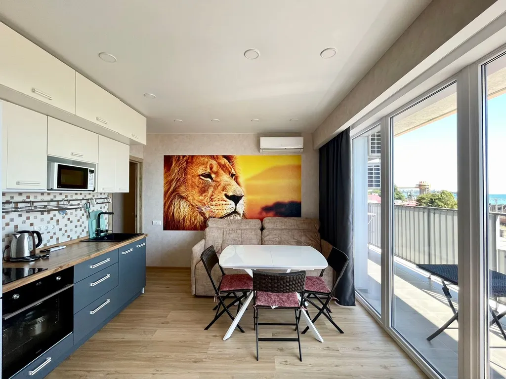 Двухкомнатная квартира с видом на море