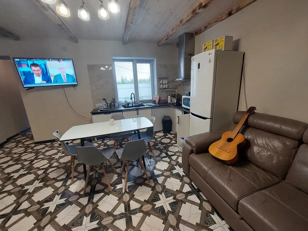 Дом на берегу залива