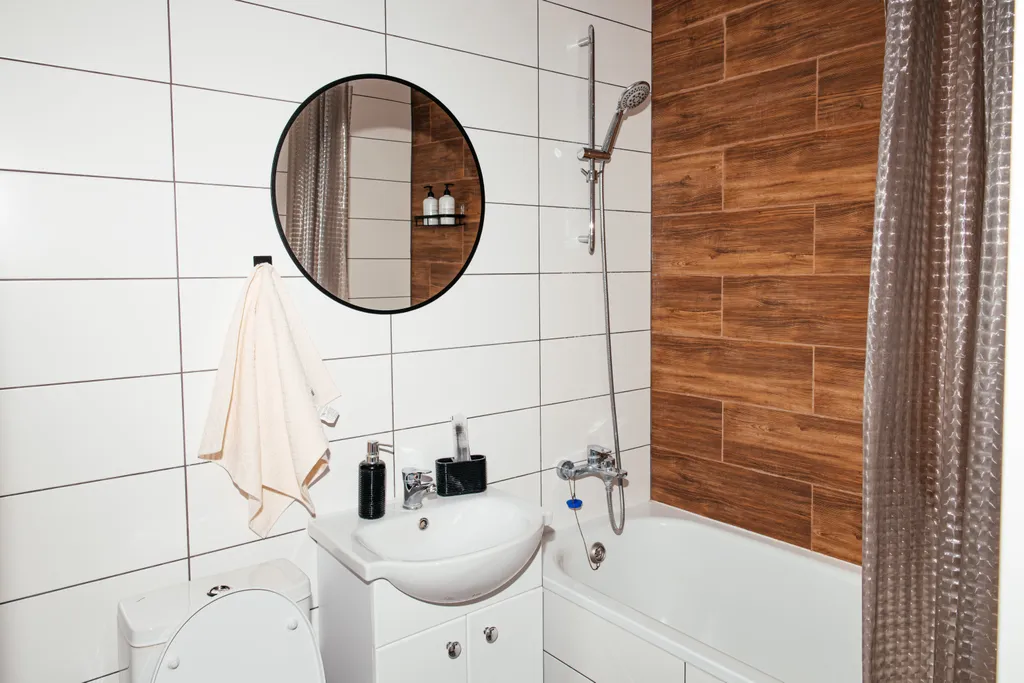 У железнодорожного вокзала