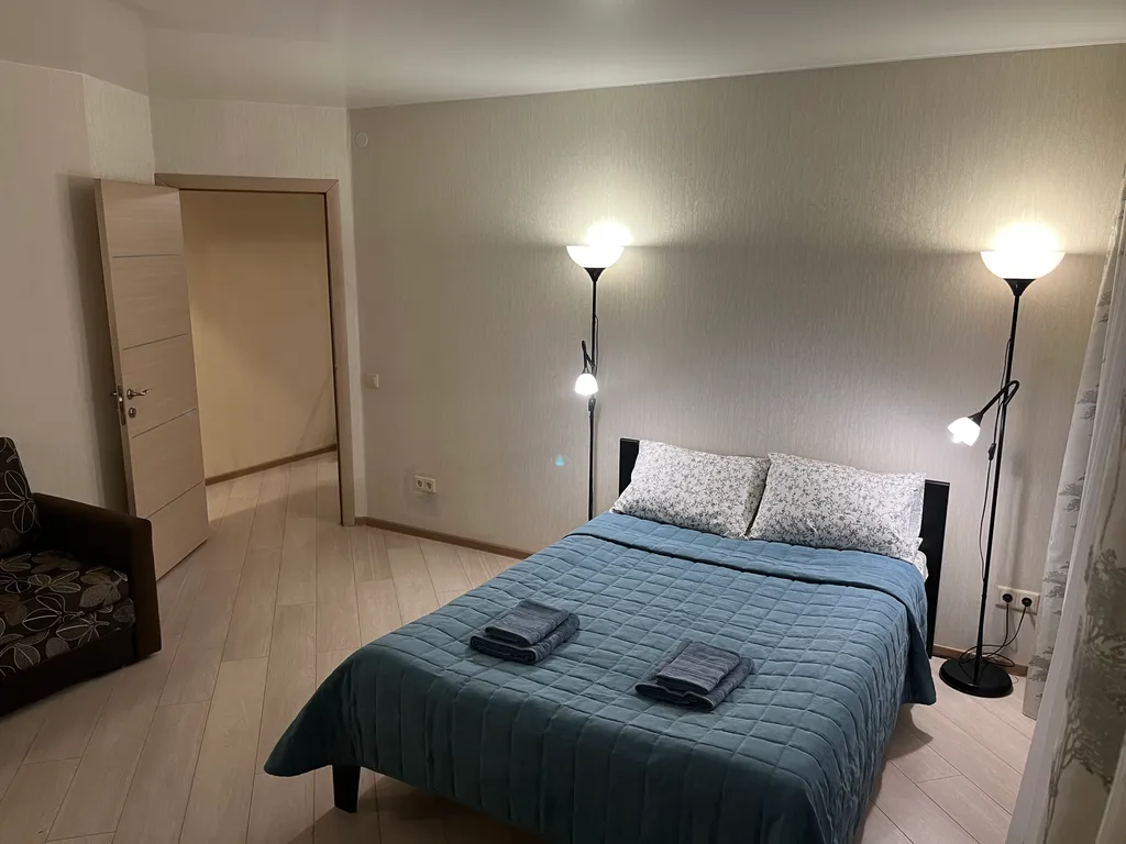 Для доброго гостя и ворота настежь