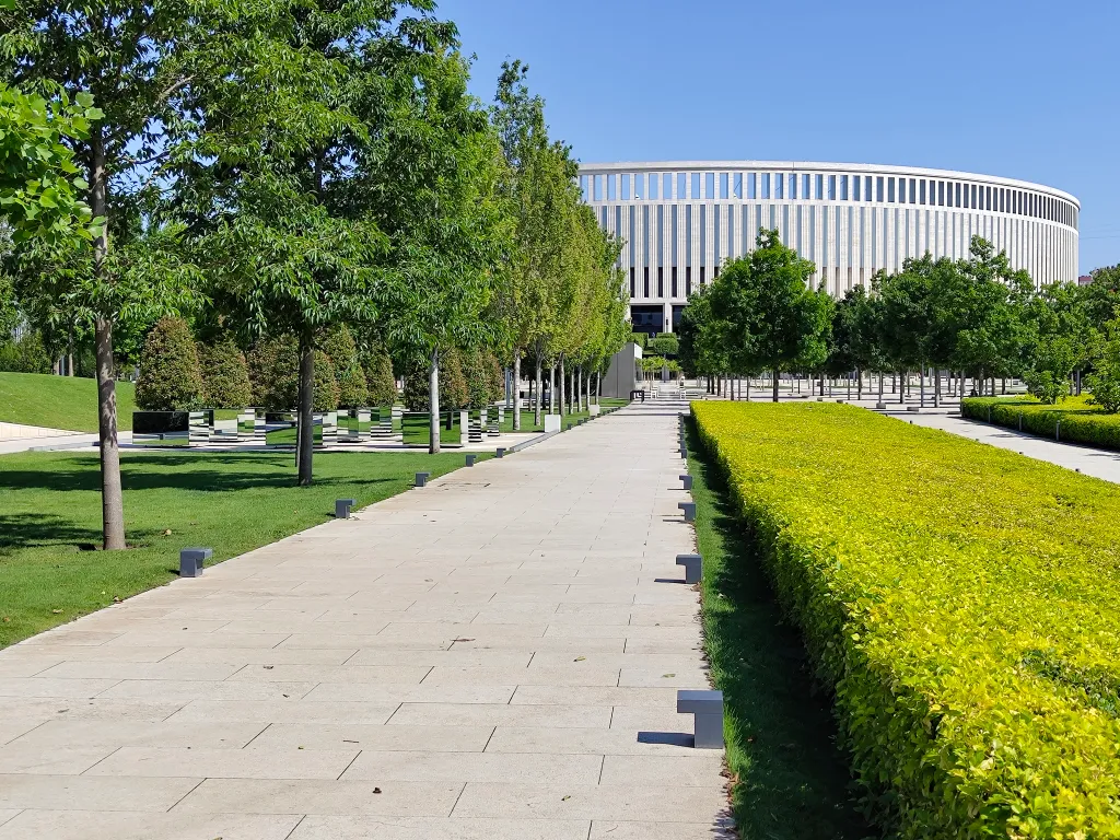 Большая квартира рядом с парком Галицкого с видом на город