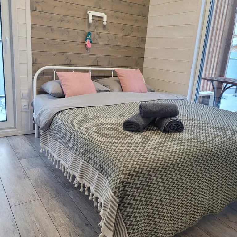 Коттедж Уютный домик с сауной и двумя спальнями — Кискелово