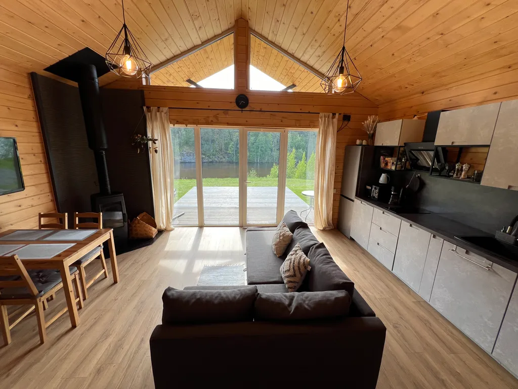 Дом на берегу Ладоги