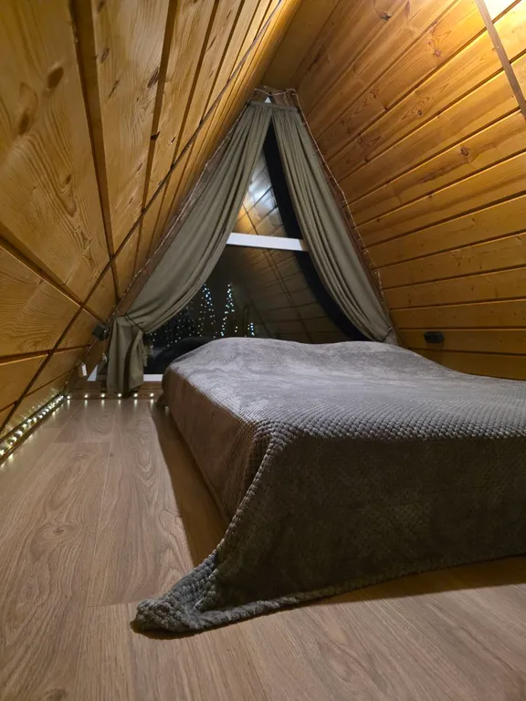 Треугольный дом шале