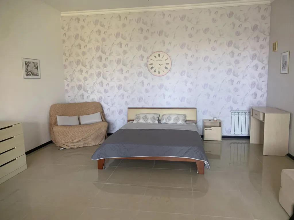 Уютная студия с бассейном