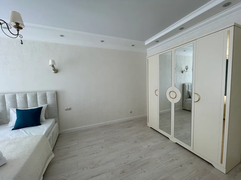 Апартаменты в новом доме в центре города, люкс