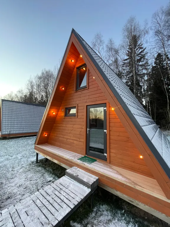 Коттедж A Frame 6х6 с панорамным видом в лес, чаном и мангальной зоной — Черленково