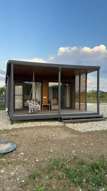 Дом с видом на луга и горы