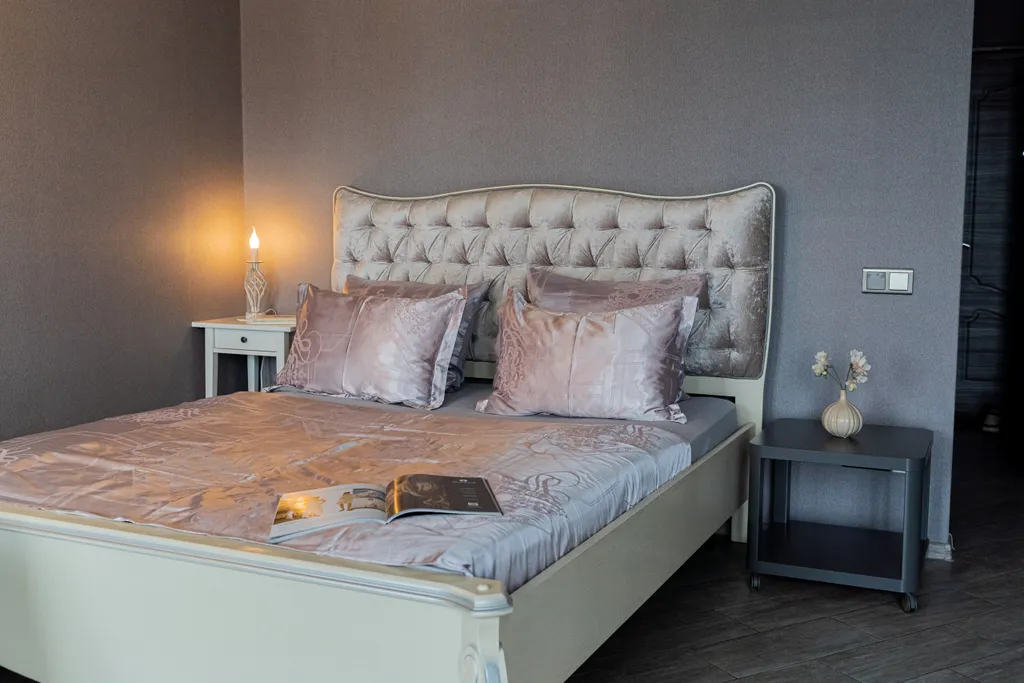 Квартира на набережной с панорамным видом, авторский интерьер, джакузи