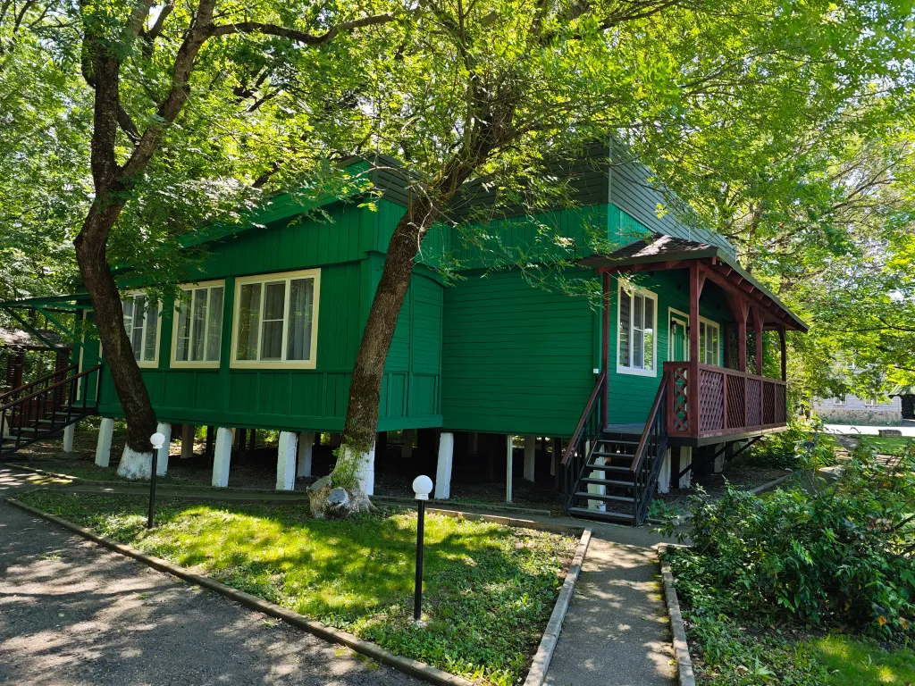 Коттедж Дом на берегу озера — аренда посуточно в Ставрополь