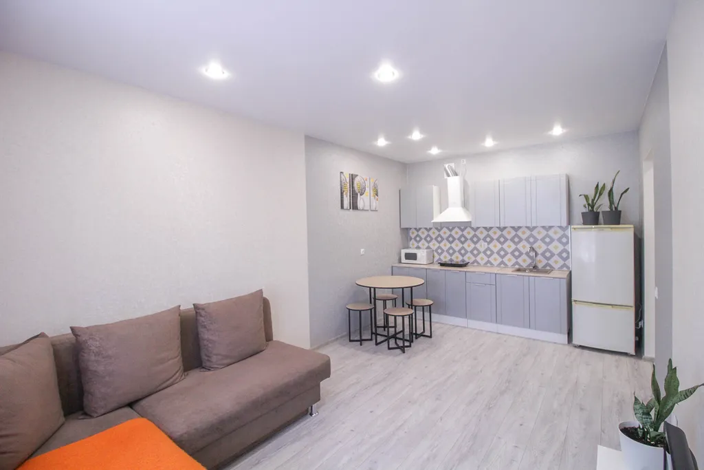 Евродвушка у аэропорта и ТРЦ Арена