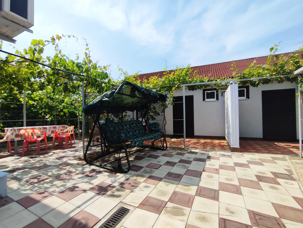 Благоустроенный домик с двумя изолированными комнатами для гостей