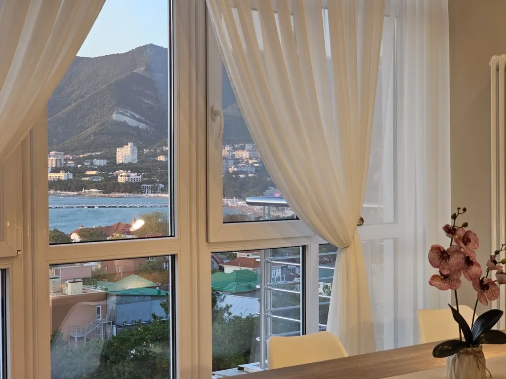 2-комнатная квартира с террасой и красивым видом