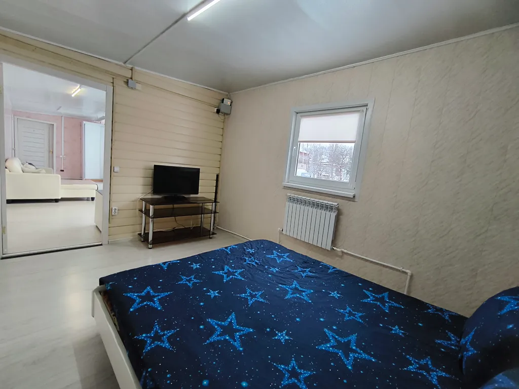 Комфортабельный 2-этажный дом с панорамным остеклением и русской баней