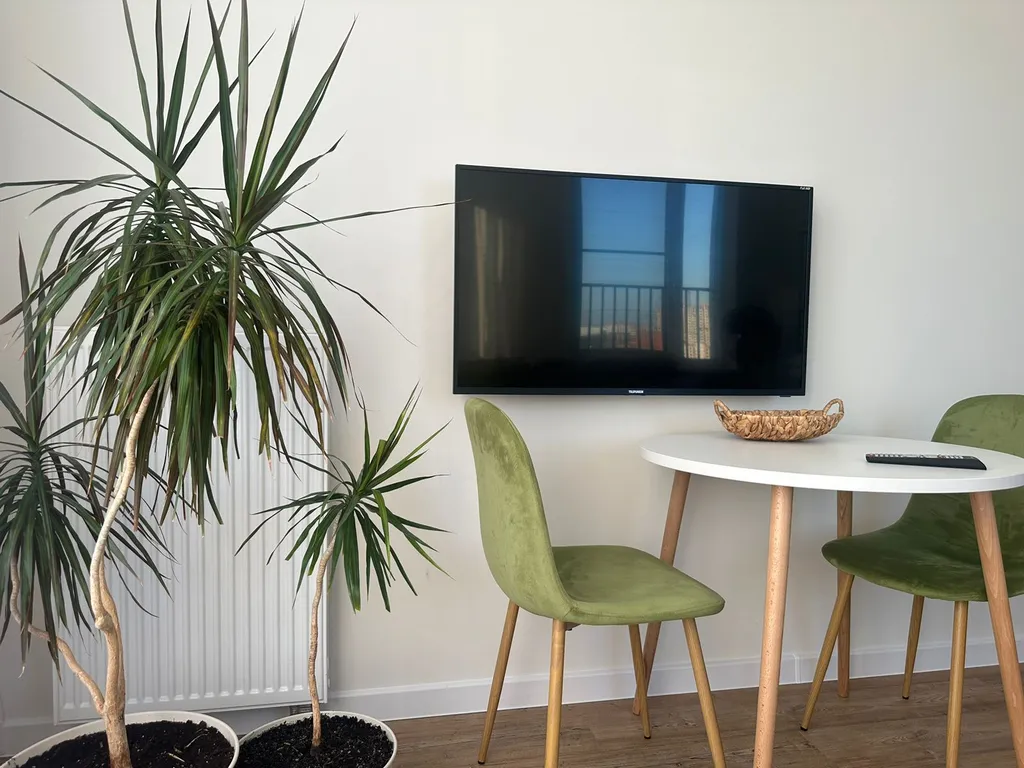 Стильная студия в доме комфорт класса с шикарным видом