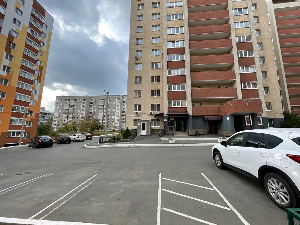 Уютная квартира рядом с ижевским зоопарком, ИЖГТУ и ИЖГСХА от Город 18