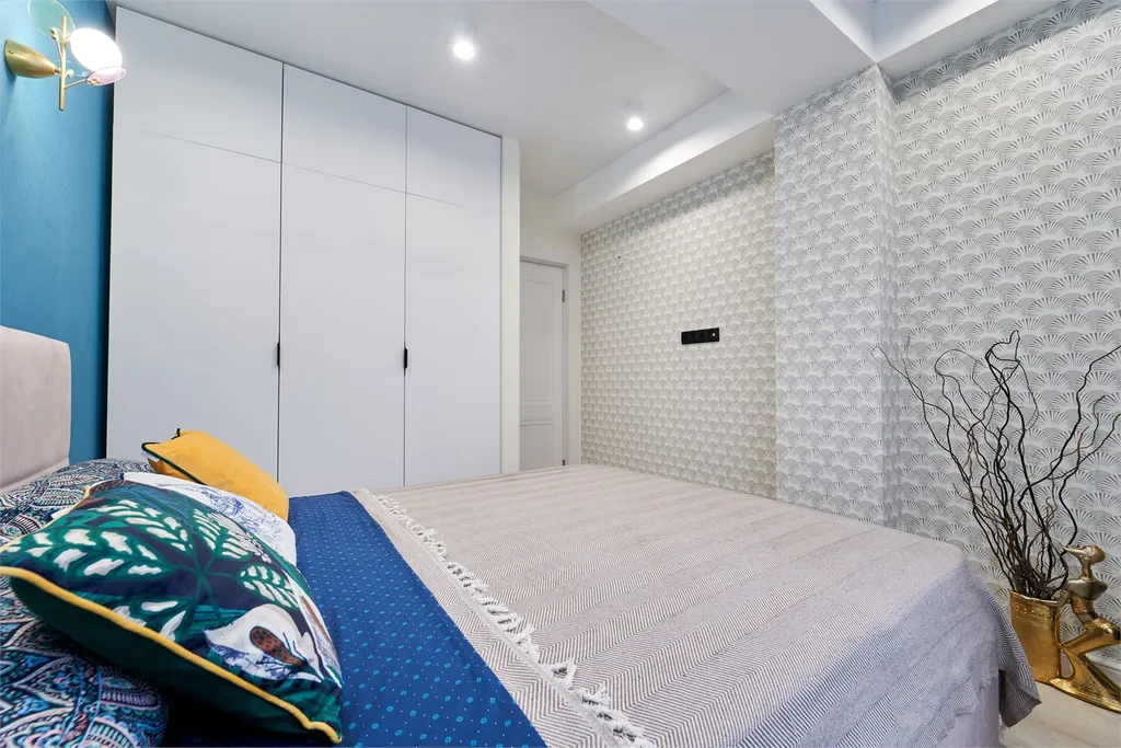 Квартира с отдельной спальней и дизайнерским ремонтом