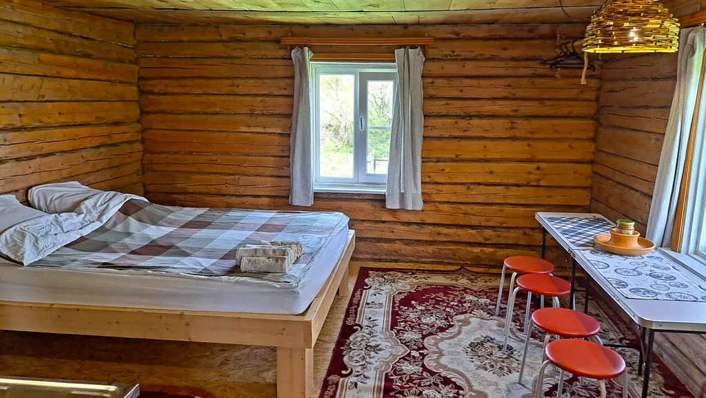 Уединенный дом с мансардой