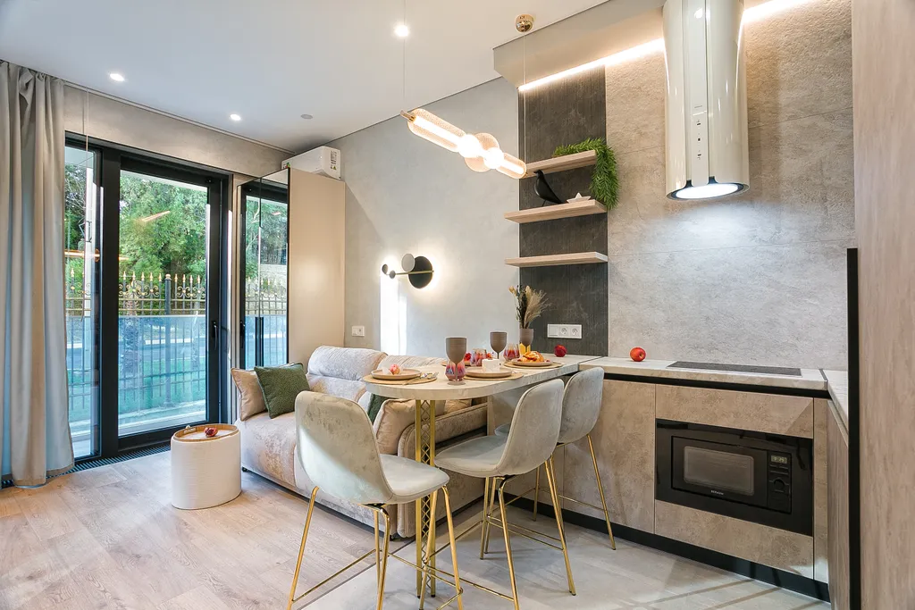 Студия у моря со своим бассейном