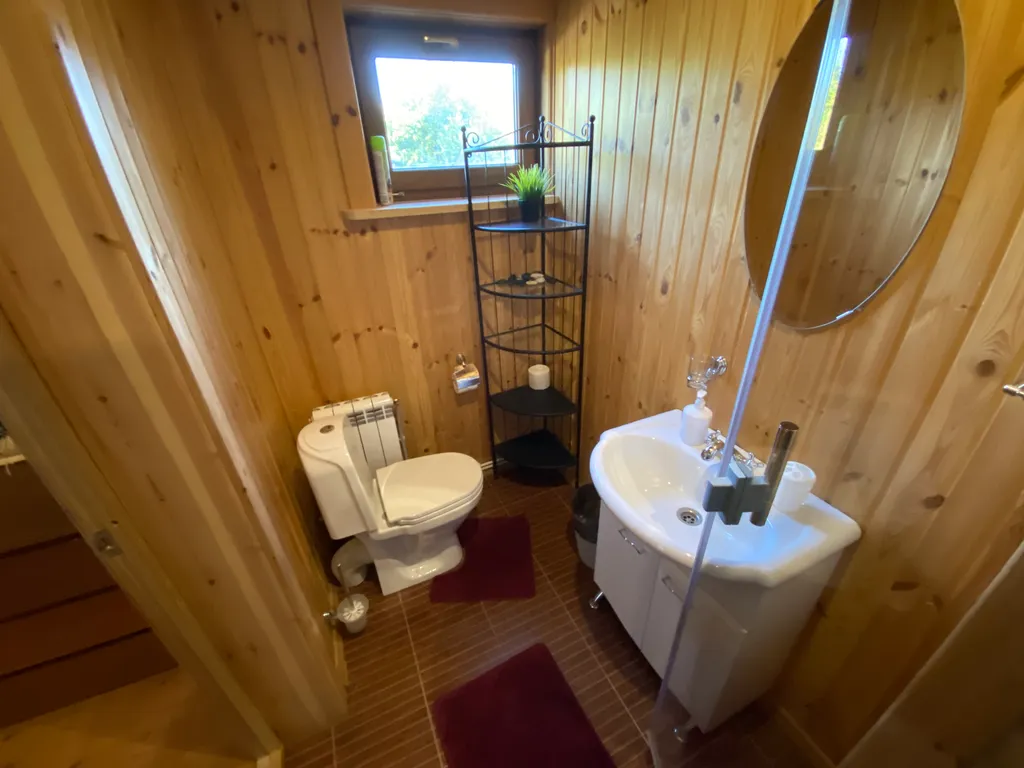 Дом в Громово на берегу озера Суходольское