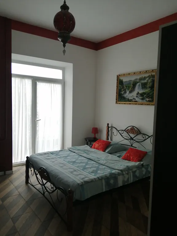 Vivid apartament near station