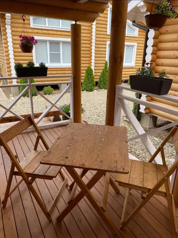 Коттедж Уютный Малый домик отдельный с террасой — Кучугуры