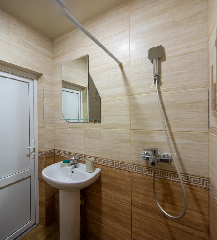 Коттедж Уютный домик-студия, утопающий в зелени — Геленджик