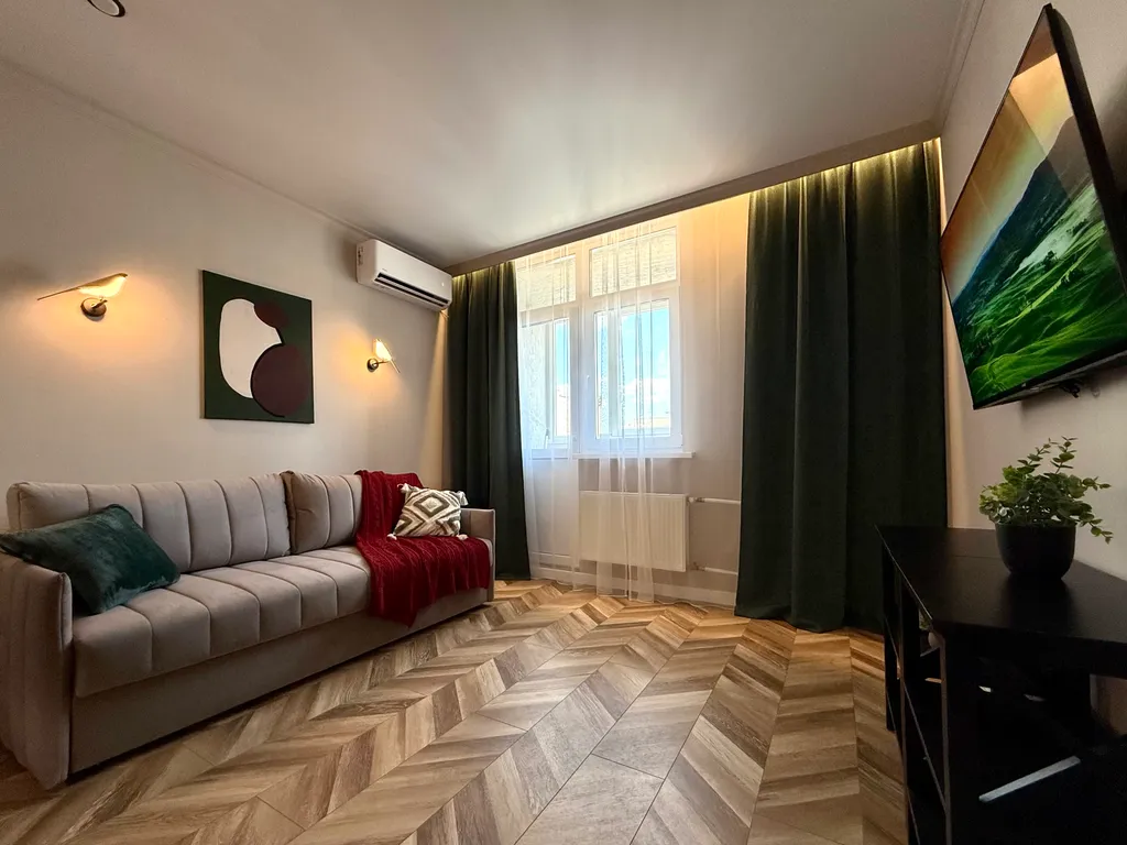 Красивая квартира на Уральской (Чкалова)