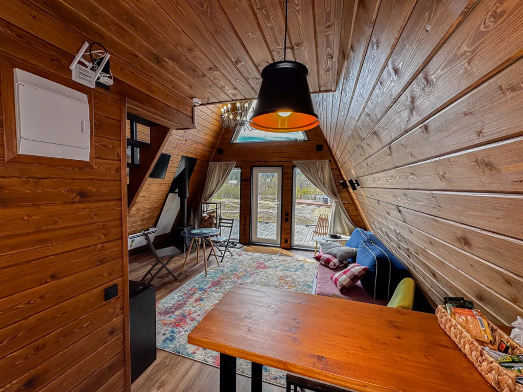 Дом Афрейм с подогреваемой купелью в террасе дома Лисичкино Карелия