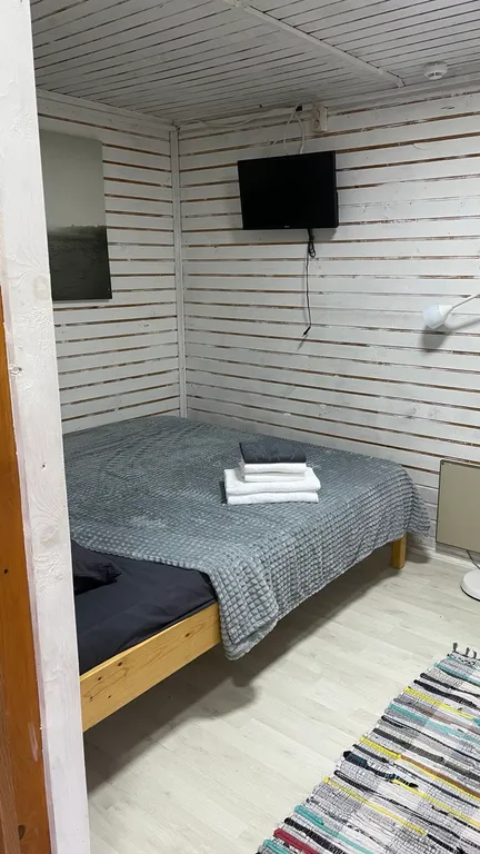 Квартира Квартира Трехместный номер с 1 двуспальной и 1 односпальной кроватями — Геленджик