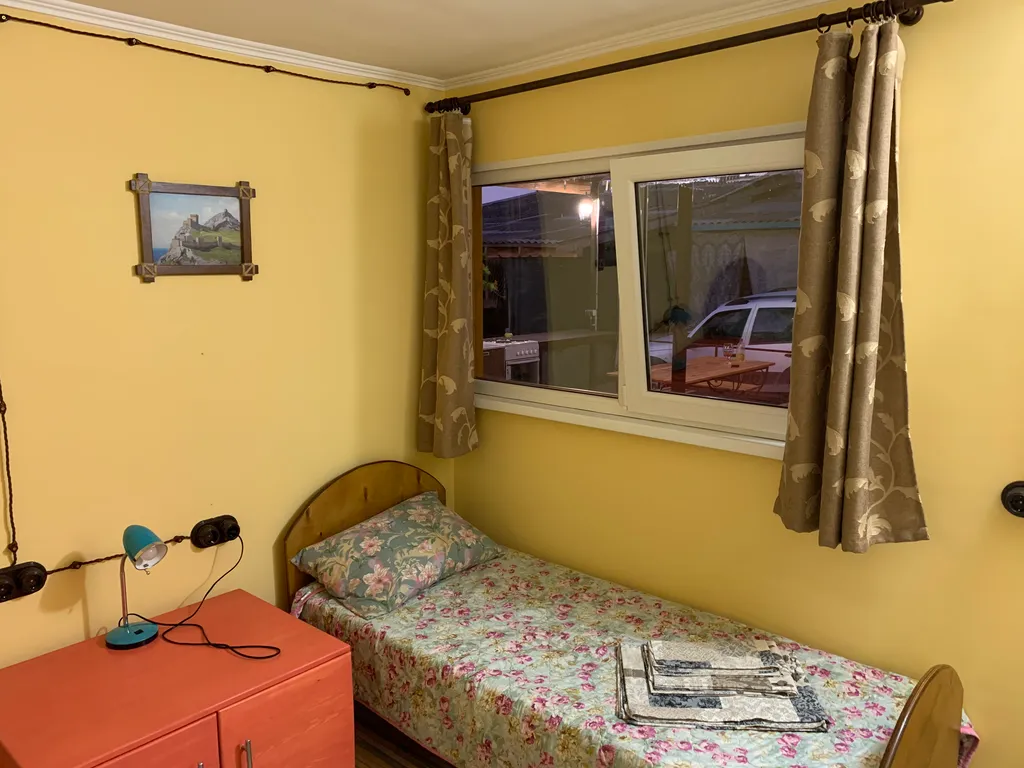 Квартира Комната в бунгало у моря — Курортное