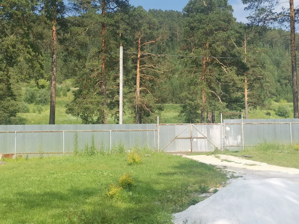 Дом Романтика у реки