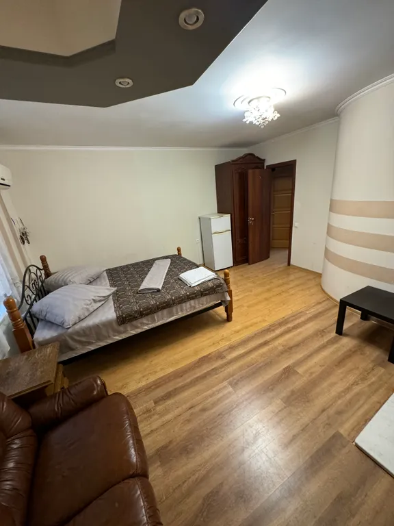 Квартира Квартира Двухкомнатный номер на 3-м этаже — Геленджик