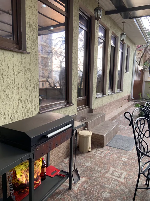 Уютный домик в сердце города в 10 минутах до моря