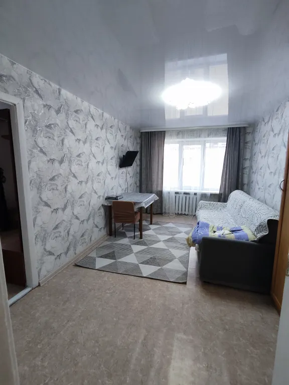 Уютная тёплая, укомплектованная двухкомнатная квартира в центре города