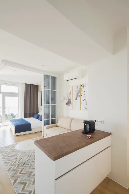 Студия с лучшим видом на море