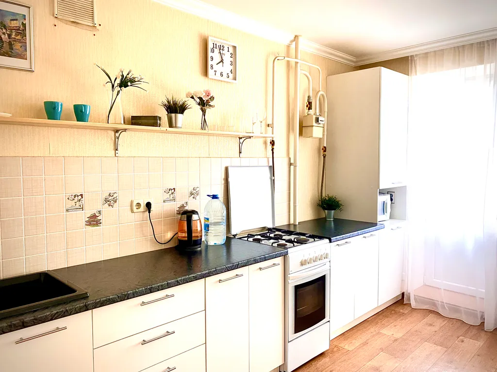 Квартира рядом С МНТК