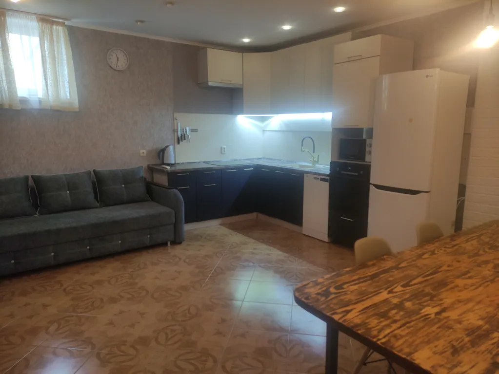 Коттедж Часть дома — аренда посуточно в Евпатория