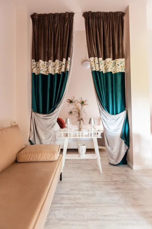 Уютная студия на мансарде, клуб Дача