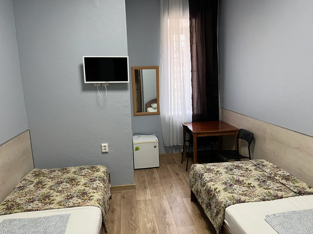 Двухместный номер с общей ванной комнатой