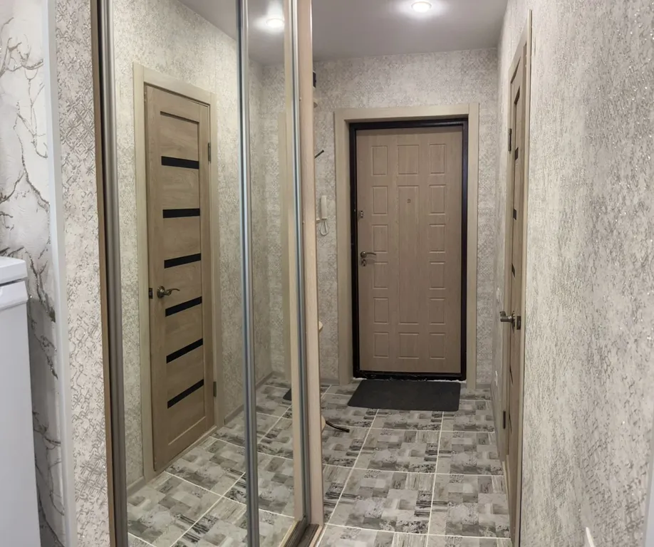 Светлая квартира-студия со свежим ремонтом и новой мебелью