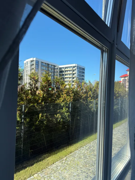 Новые апартаменты у моря в живописном месте в центре