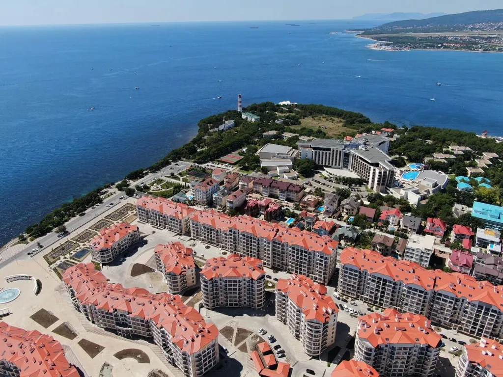 Шикарная 4-комнатная квартира у моря (Royal Apartment on Krymskaya 22)