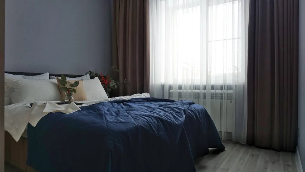 Стильная двушка с яркой кухней