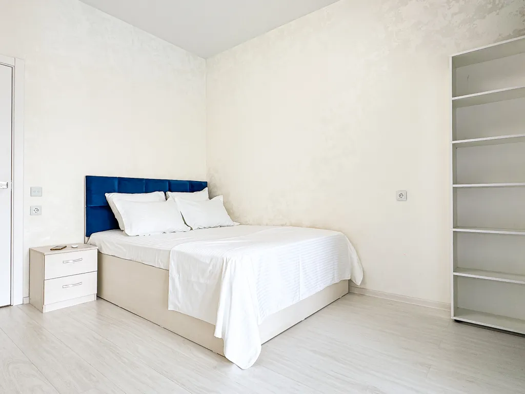 Евротрешка ЖК Регата на набережной с видом на море и горы