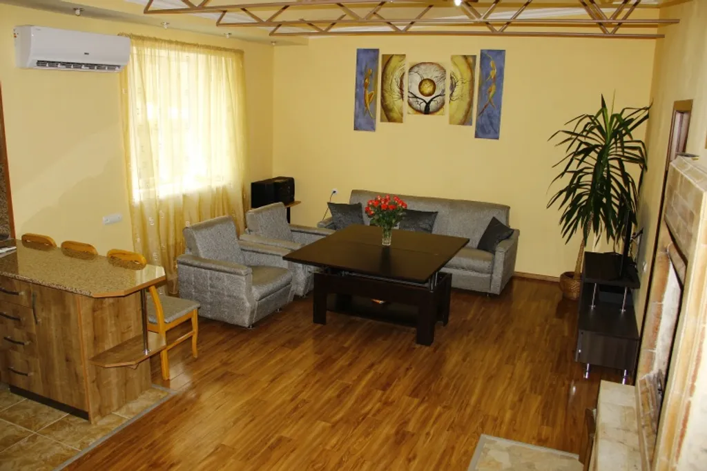 4-комнатная Квартира