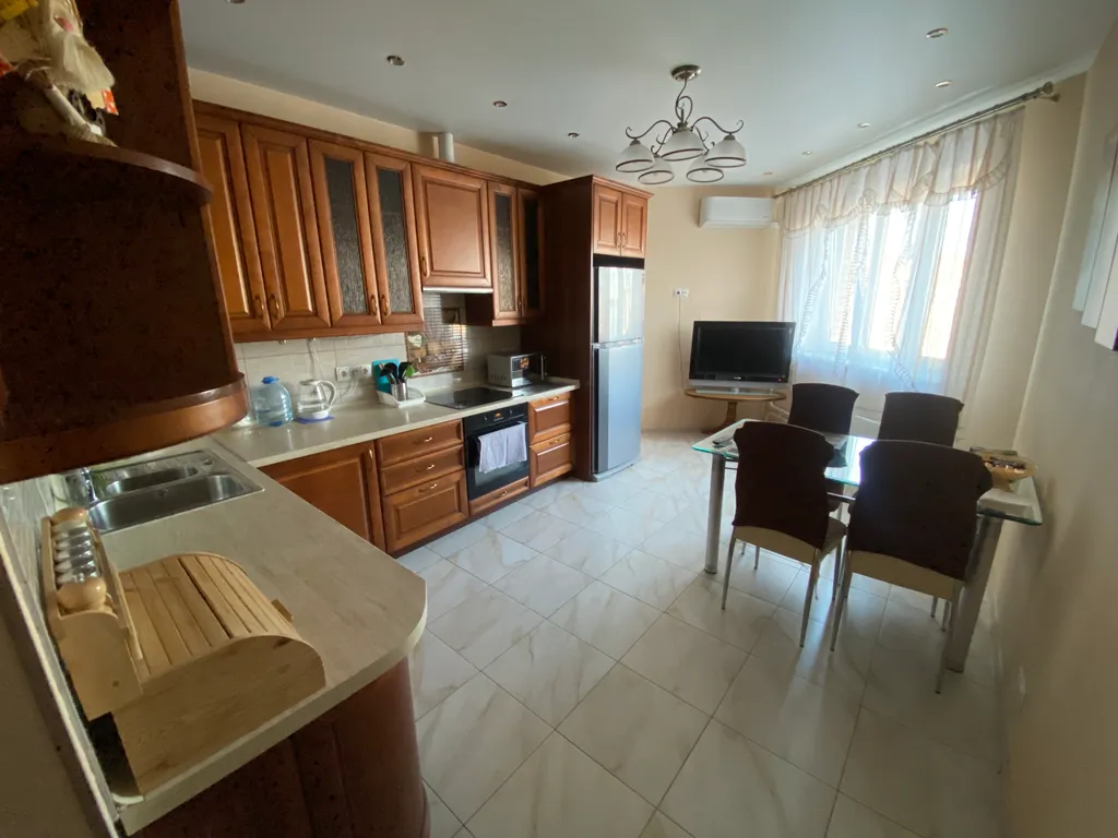 Трёхкомнатная 100 метровая квартира с YouTube в 5 минутах от метро