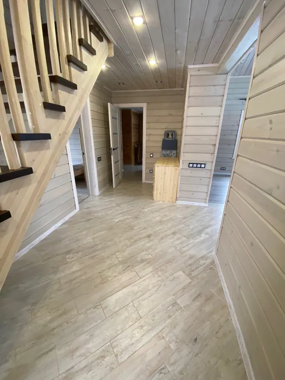 Уютный дом с бассейном на природе