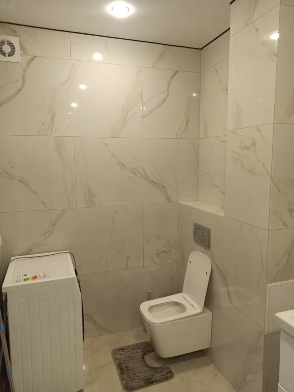 Просторная квартира в новом доме у цветника